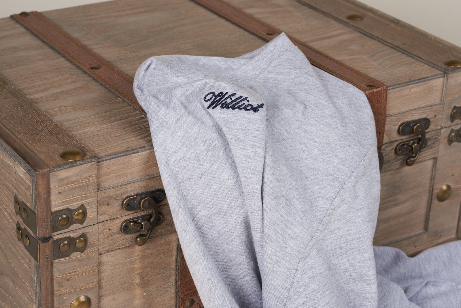 Fotografía de producto camisetas para williot diseñoyfoto fotografo alicante diseño y foto