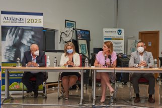 Diseño y Foto con Atalayas Ciudad Empresarial 2025 Alicante