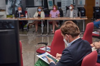 Diseño y Foto con Atalayas Ciudad Empresarial 2025 Alicante