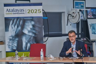 Diseño y Foto con Atalayas Ciudad Empresarial 2025 Alicante