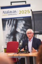 Diseño y Foto con Atalayas Ciudad Empresarial 2025 Alicante