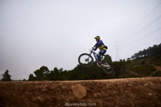 Fotografía deportiva evento downhill dh descenso la fenasosa bike park diseño y foto fotografo alicante